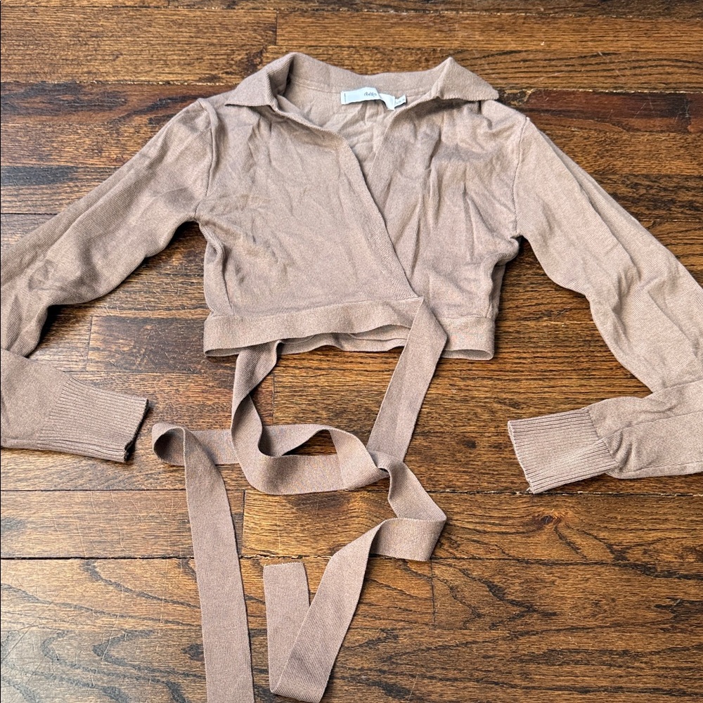 Adika Wrap Crop Top size XS/S